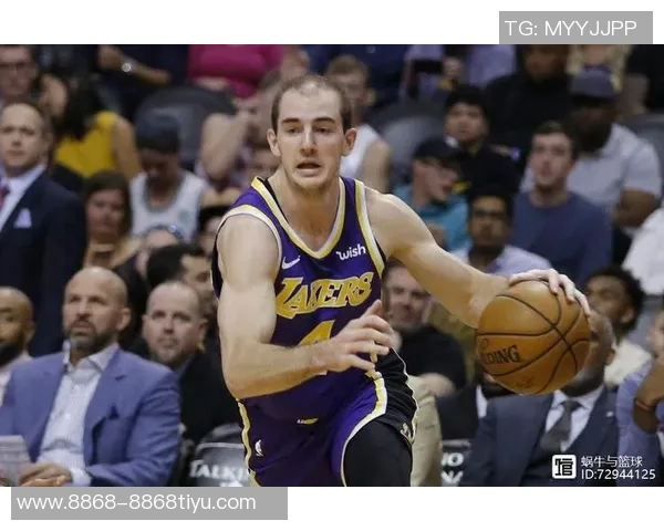 米西表现出色6投5中轻松斩获10分6篮板3助攻1抢断2盖帽正负值高达18