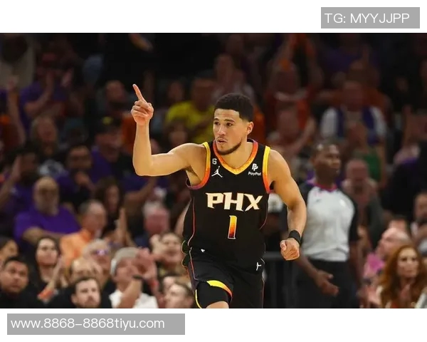 布克强调球队拼搏精神防守能力提升助力胜利 布克强调球队拼搏精神防守能力提升助力胜利