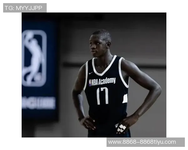 太阳主帅称赞马卢阿奇表现出色反应令人满意展现自信与进步